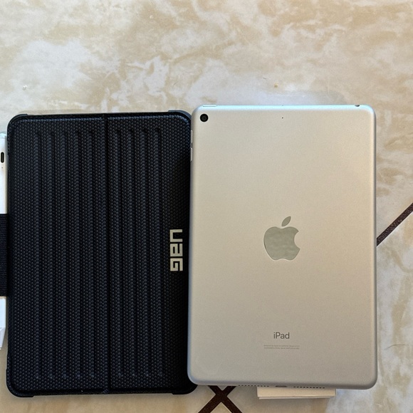 Apple iPad Mini (Wi-Fi, 256GB) - Silver New Condition - Picture 7 of 15